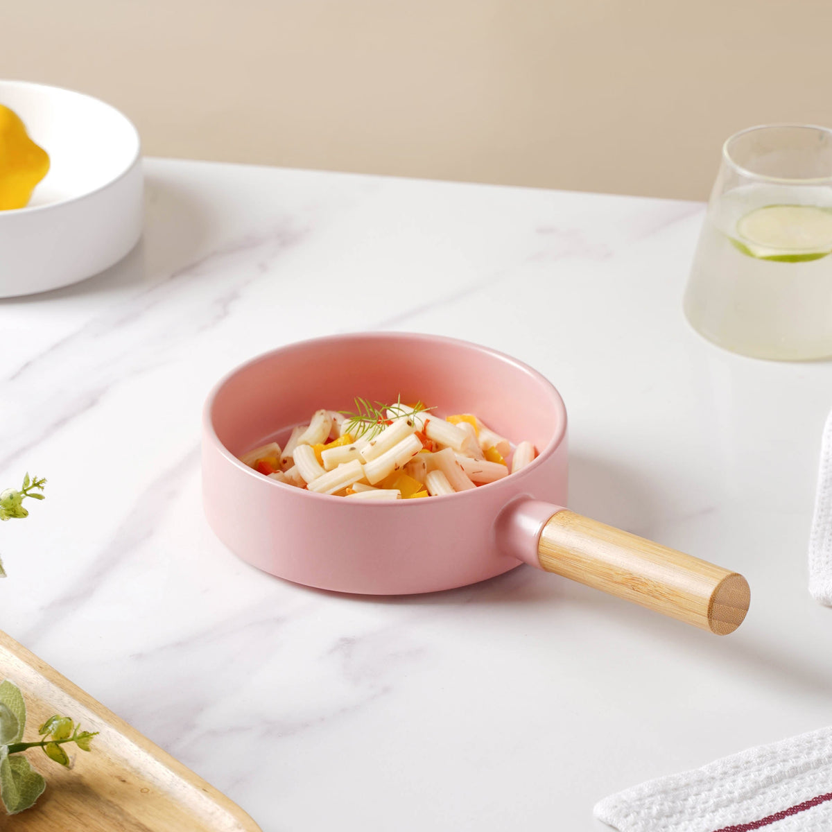 Very Berry Baking Pan With Handle Nestasia