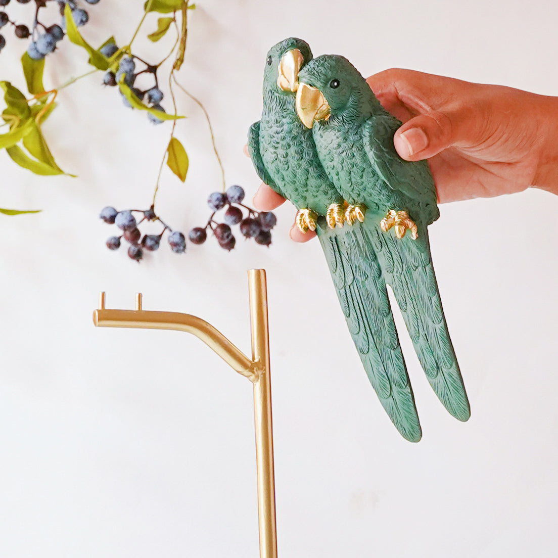 Birds Showpiece Green Nestasia
