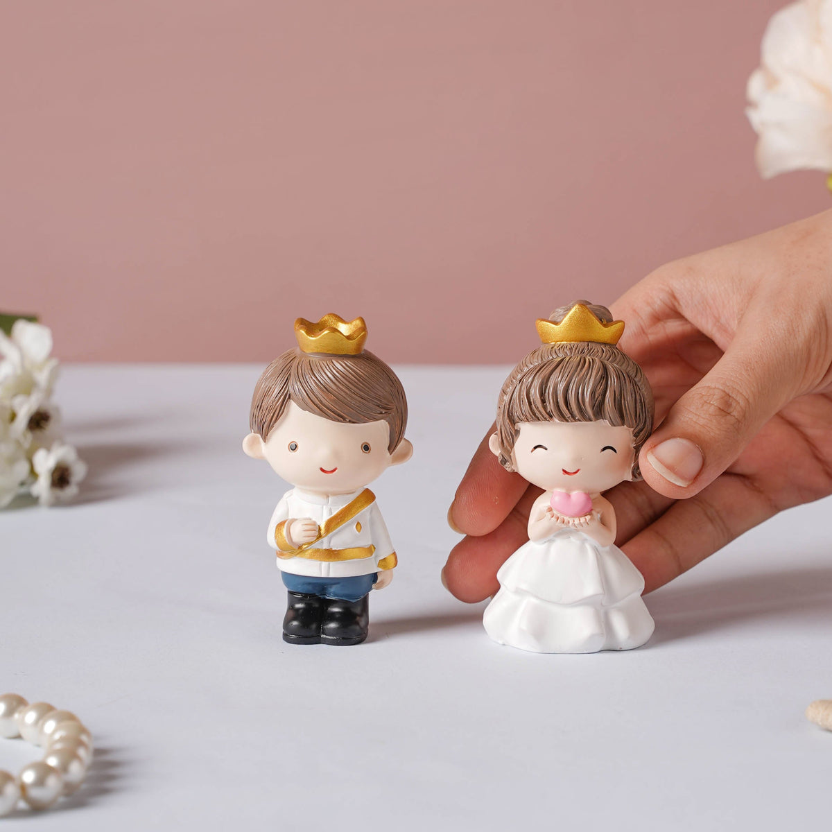 Wedding Couple Resin Showpiece Set Of 2 Nestasia