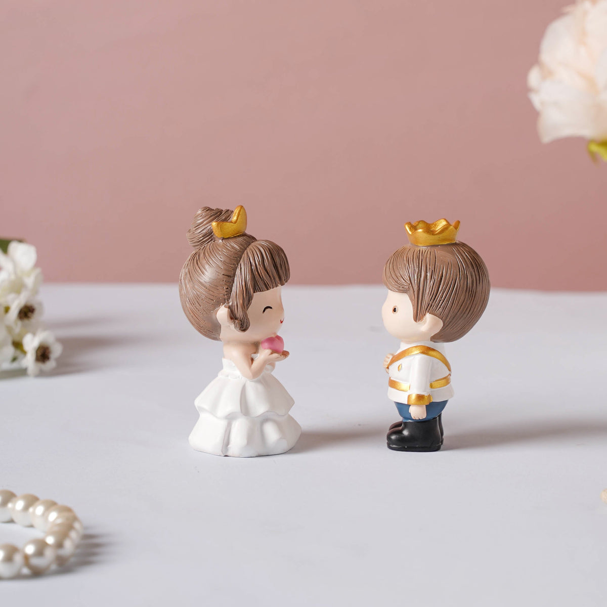 Wedding Couple Resin Showpiece Set Of 2 Nestasia