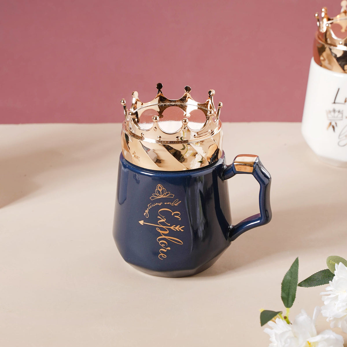 Mug With A Crown Lid Nestasia