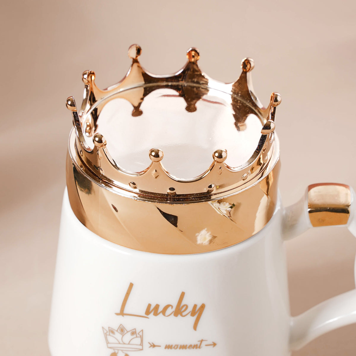 Mug With A Crown Lid Nestasia