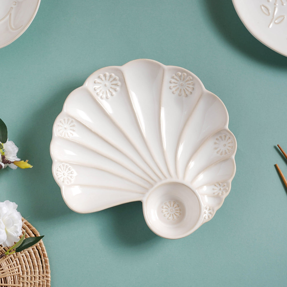 White Shell Ceramic Snack Plate 8 Inch Nestasia