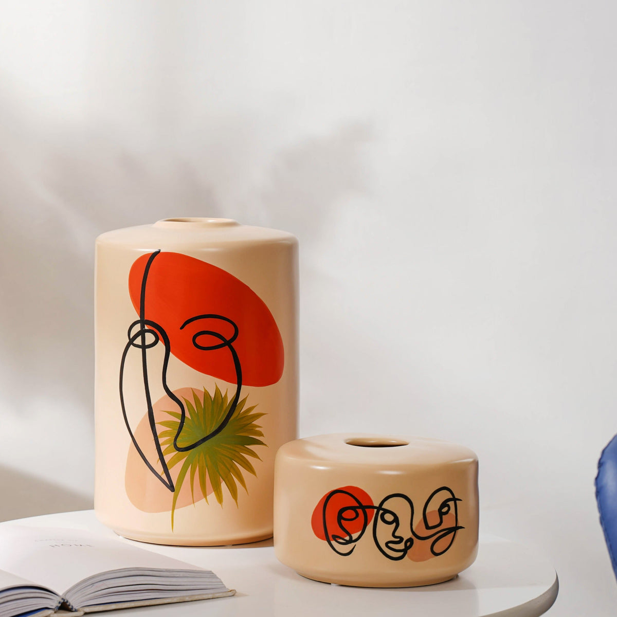 Cylindrical Ceramic Pot Nestasia