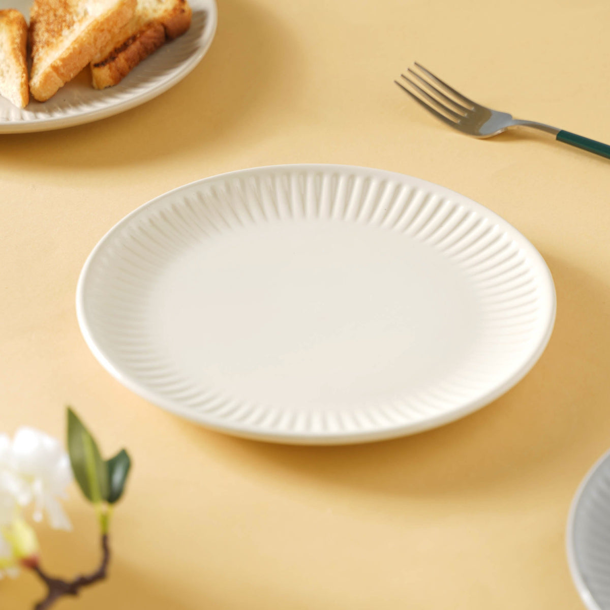 Snack Ceramic Plate 8 inch Nestasia