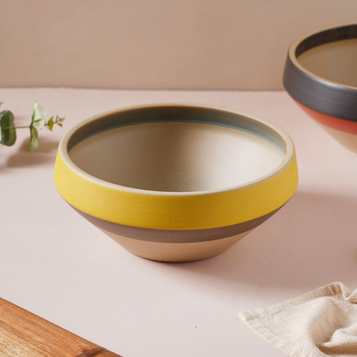 Soboku Grey And Yellow Large Serving Bowl 7.5 Inch 1.3 L Nestasia