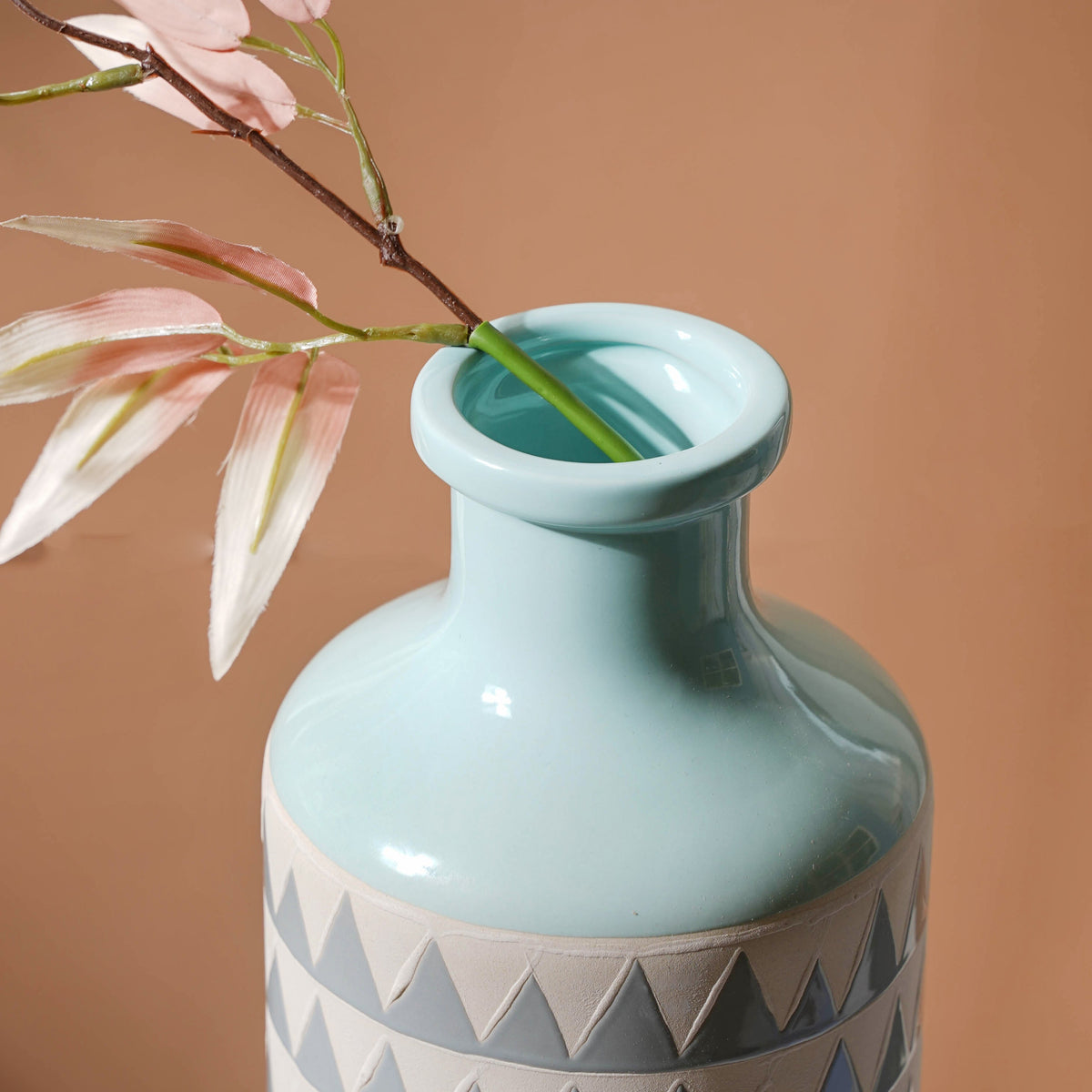 Bottle Vase For Flower Nestasia
