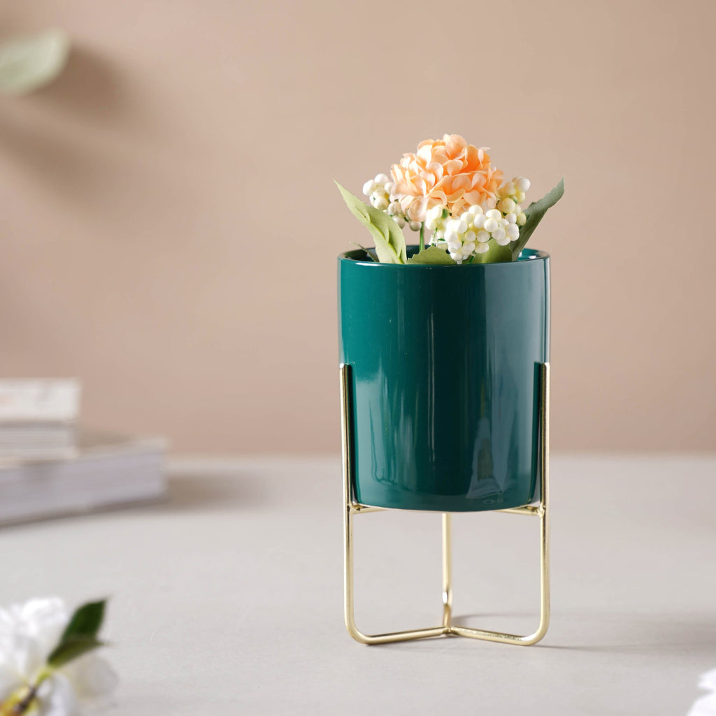 Flowering Ceramic Clay Pot Nestasia
