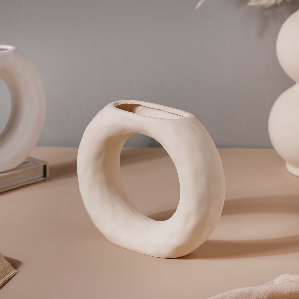 Textured Hollow Flower Pot Nestasia