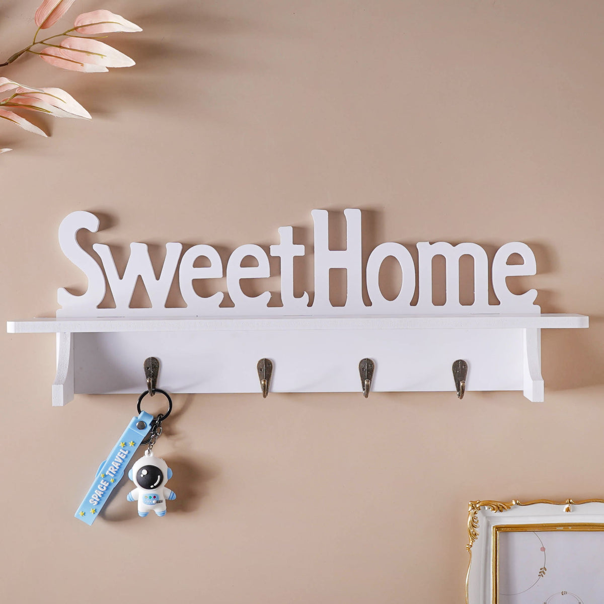 Sweet Home Hanger Nestasia