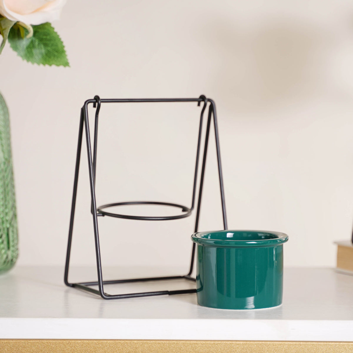 Single Swing Ceramic Flowering Pot Nestasia
