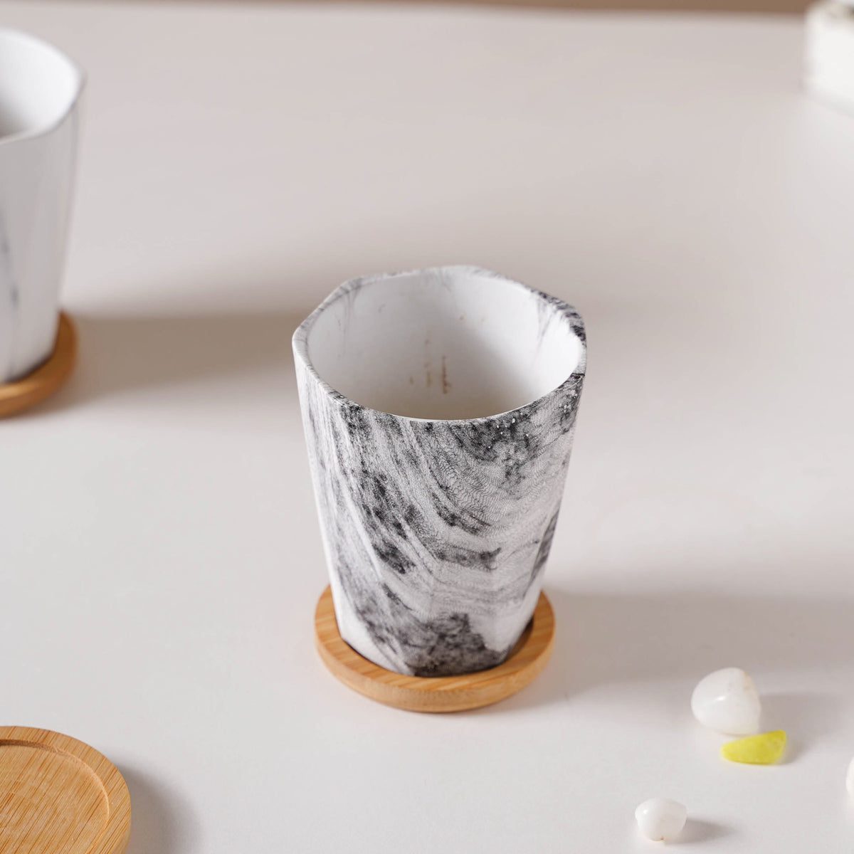 Carrara Charcoal Planter With Coaster Nestasia