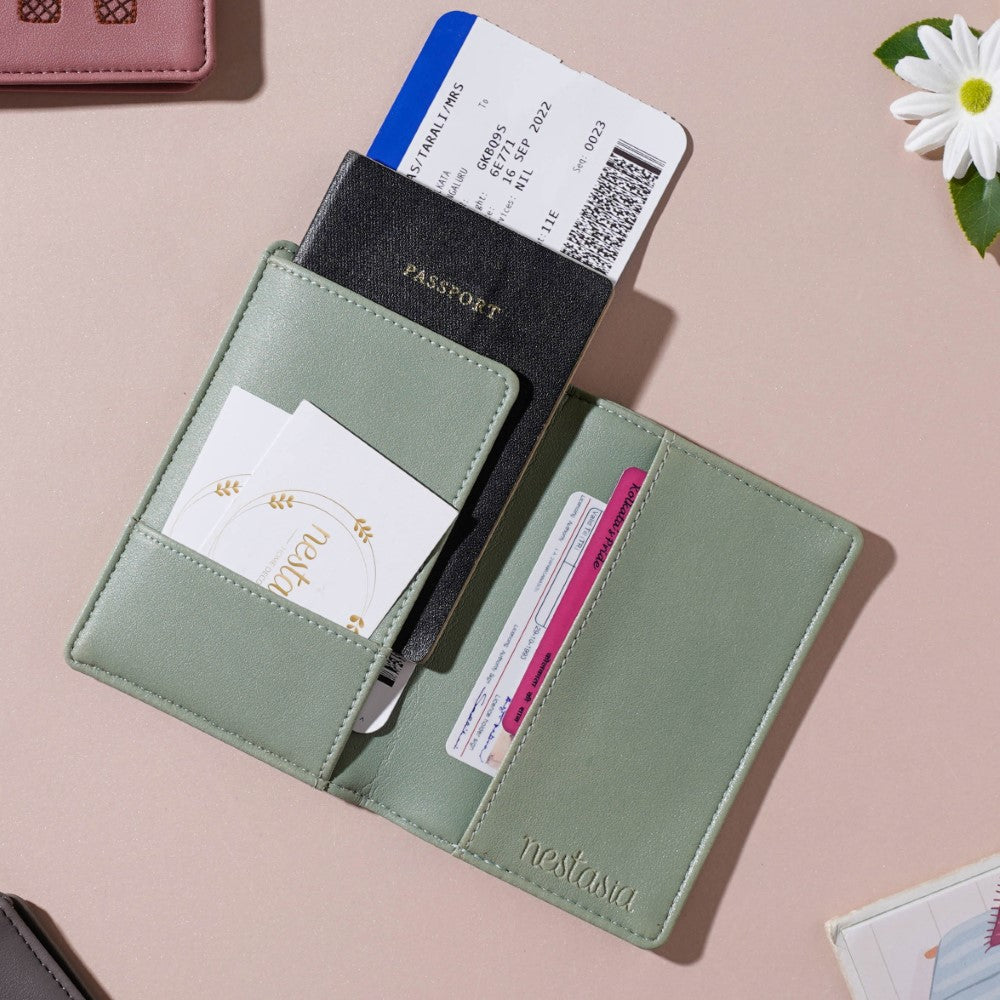 Flower Jar Two Fold Passport Cover Green Nestasia
