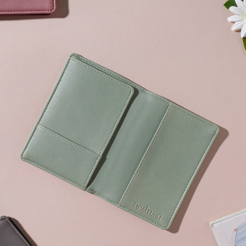 Flower Jar Two Fold Passport Cover Green Nestasia