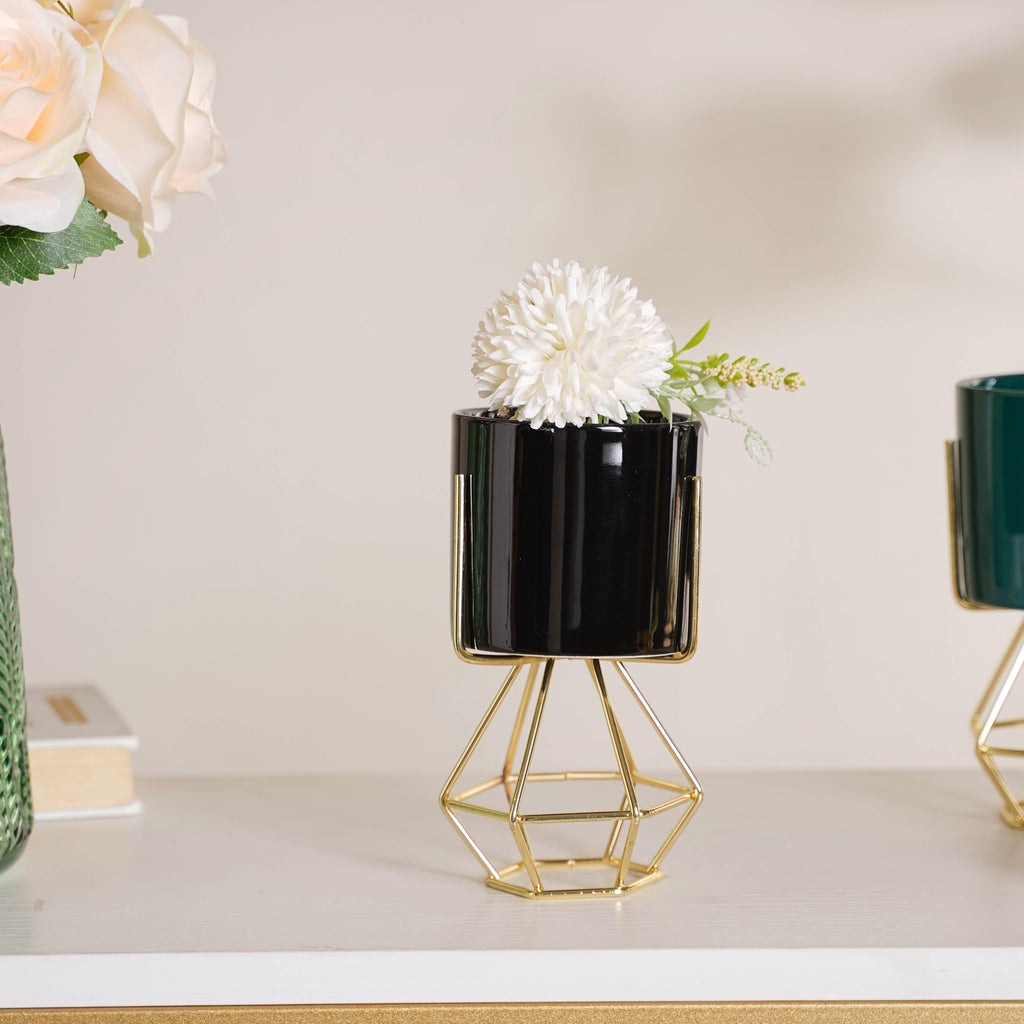 Designed Stand Cylindrical Pot Nestasia