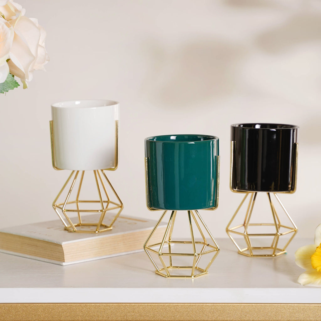 Designed Stand Cylindrical Pot Nestasia