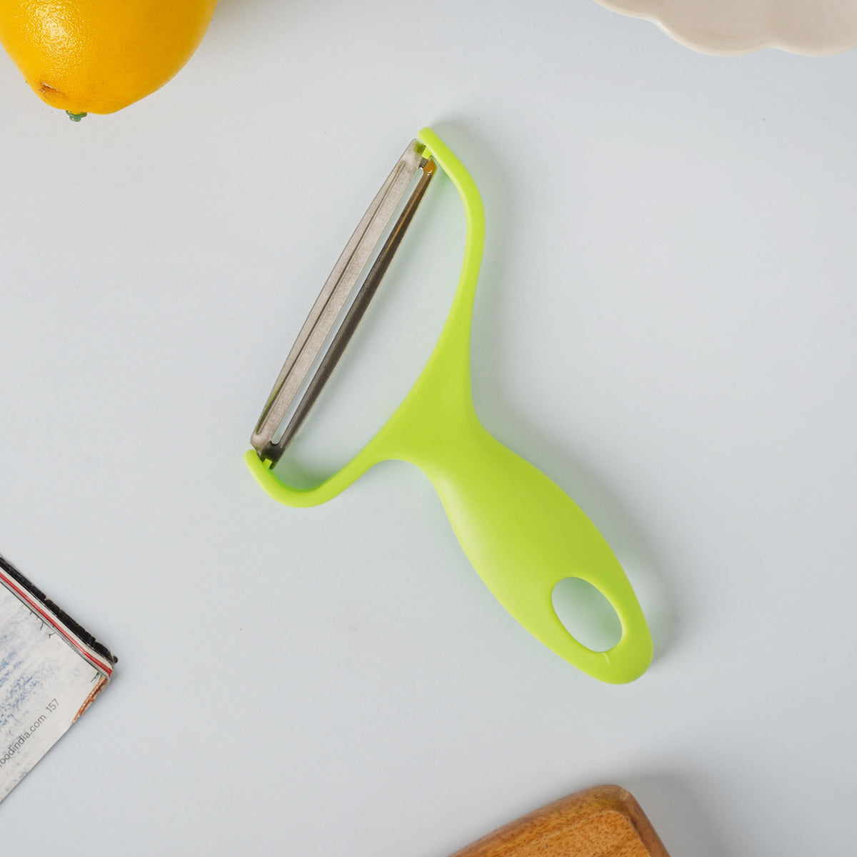 Veggie Peeler Nestasia
