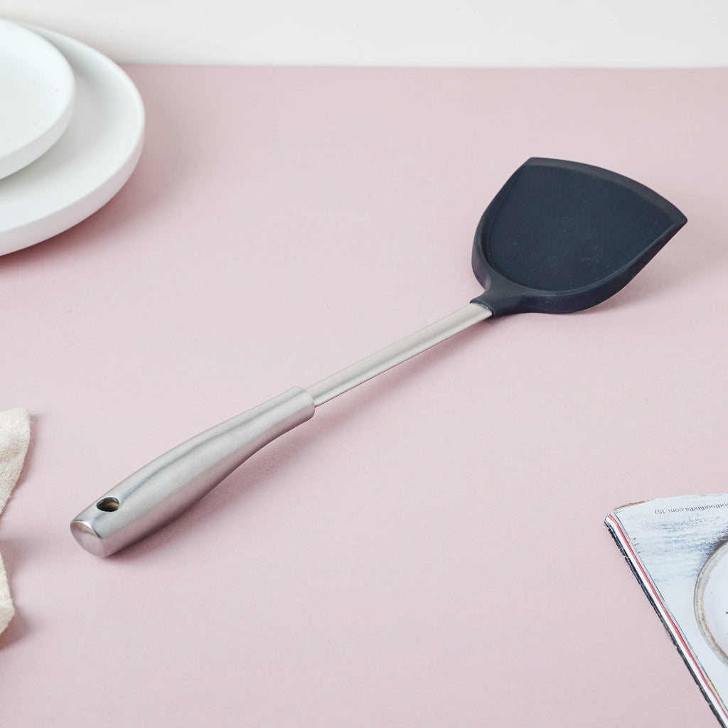 Bread Flipper Nestasia