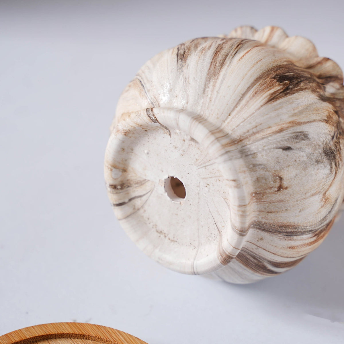 Cinzia Marble Patterned Planter With Coaster Nestasia