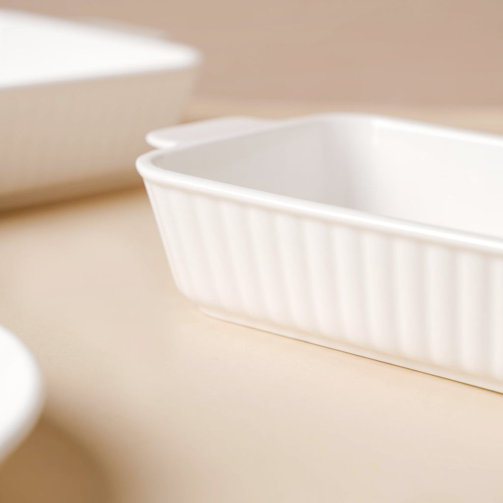 Serena Lily White Ceramic Ribbed Baking Plate Small Nestasia
