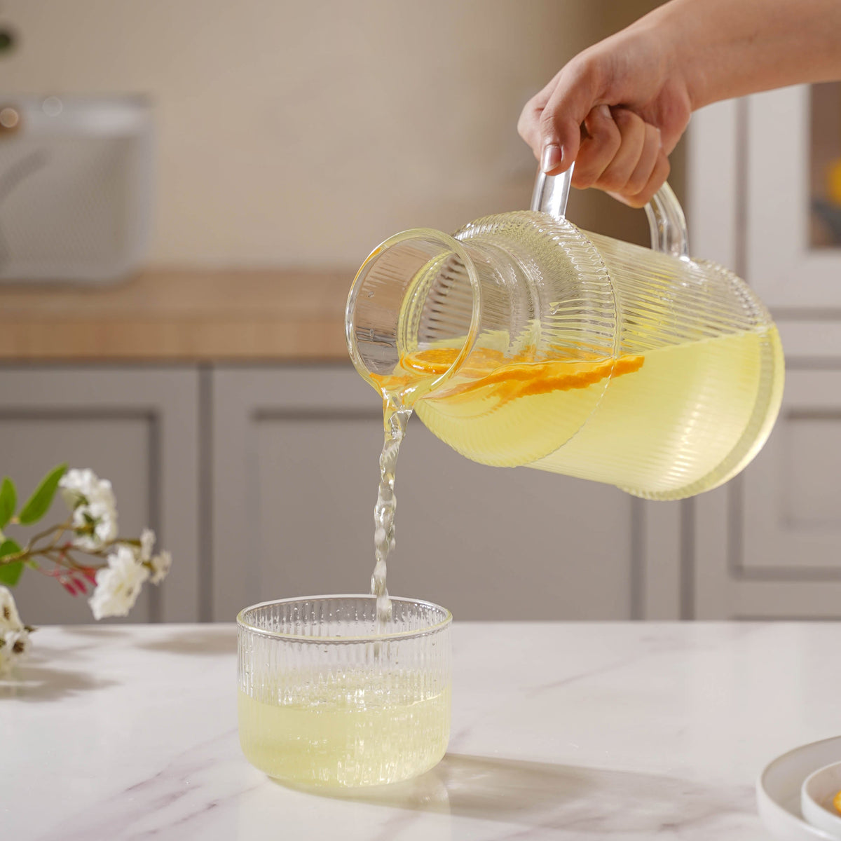 Modern Ribbed Glass Jug and Cup Set Nestasia