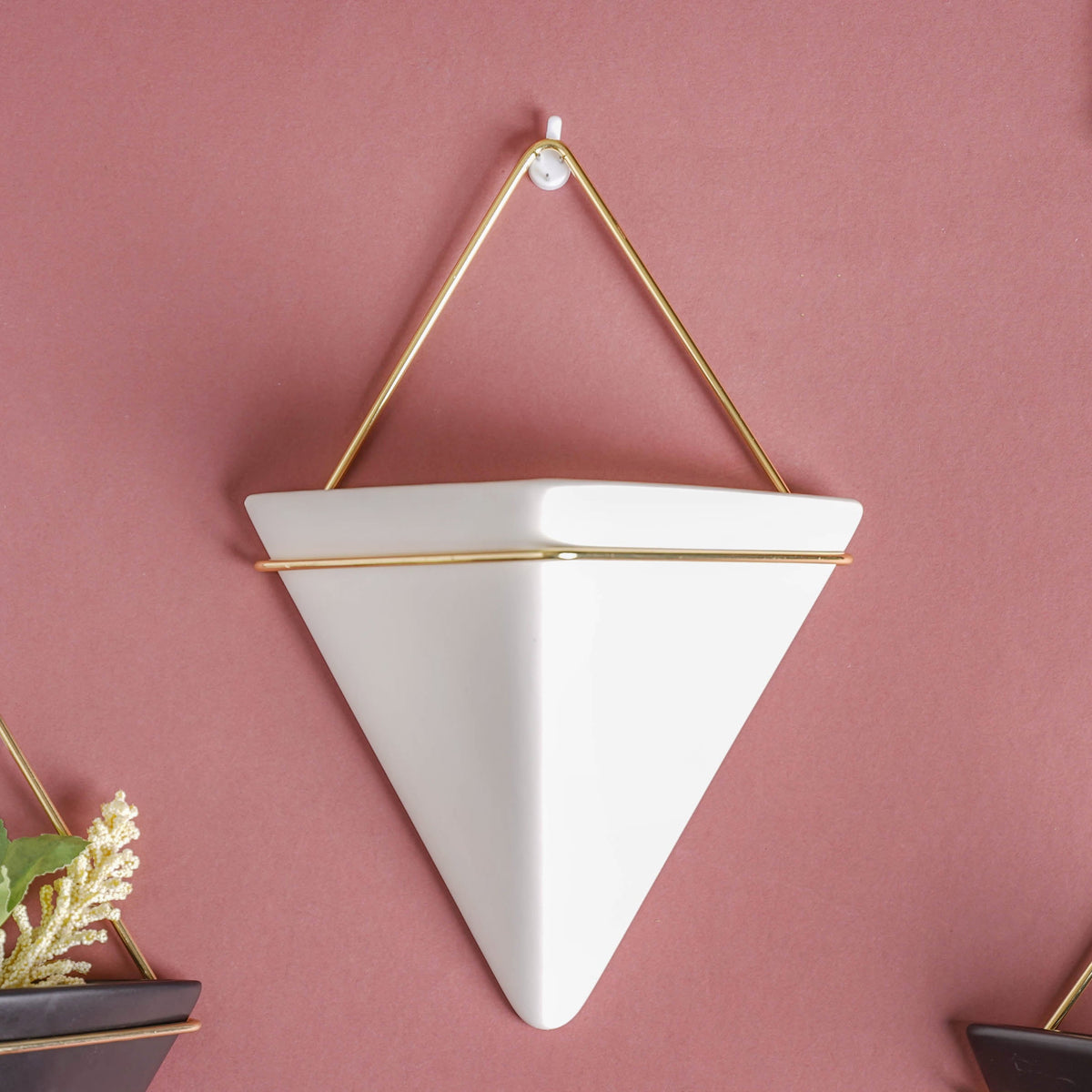 Triangular Ceramic Pot with Holder Large Nestasia