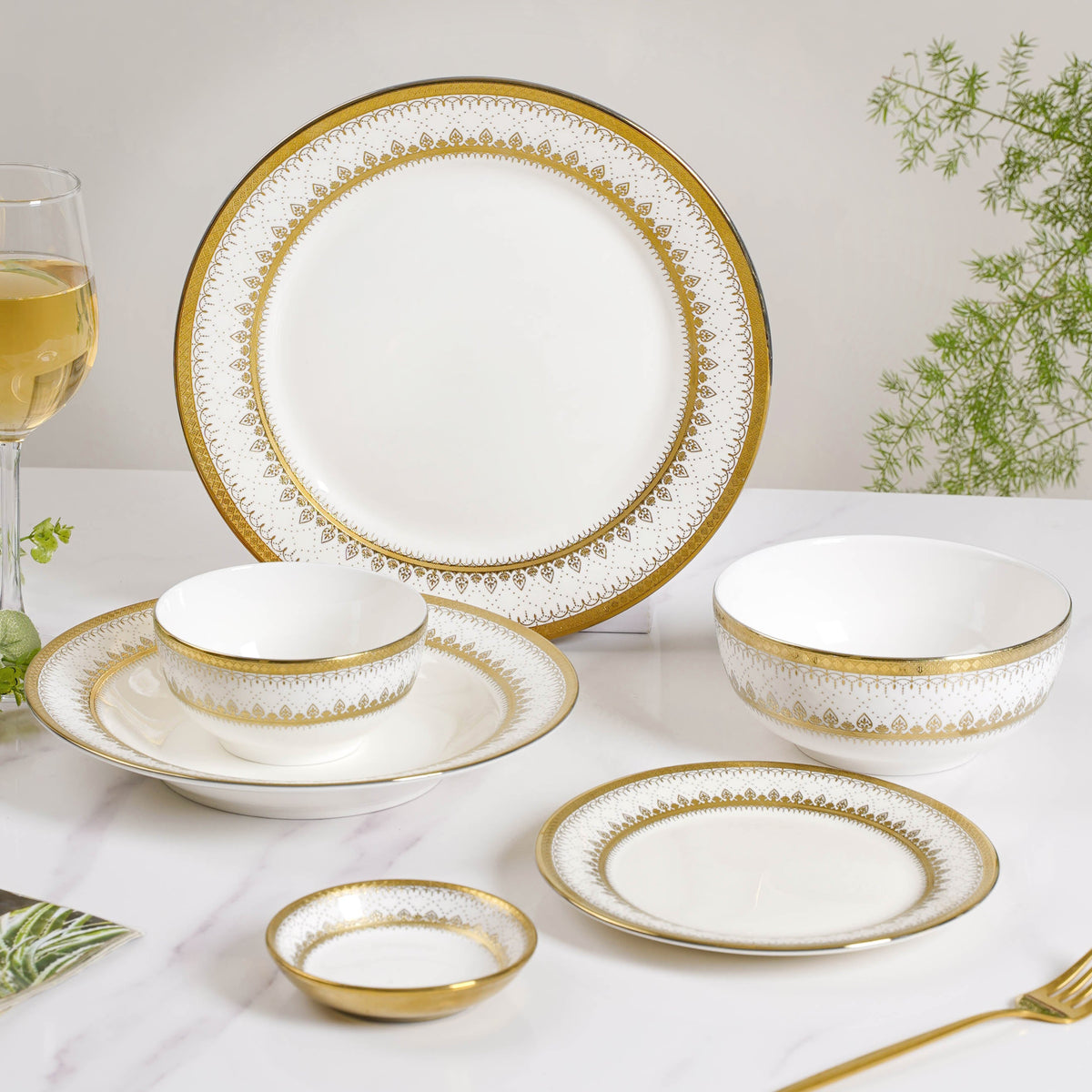 Aurelea 33 Piece Dinnerware For 6 Nestasia
