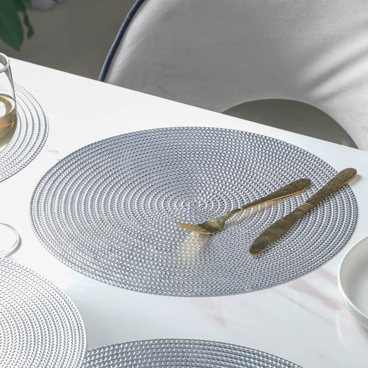 Round Silver Placemat Set of 6 Nestasia