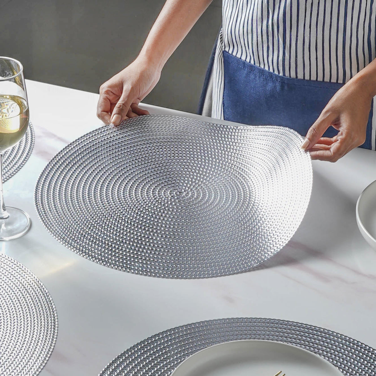 Round Silver Placemat Set of 6 Nestasia