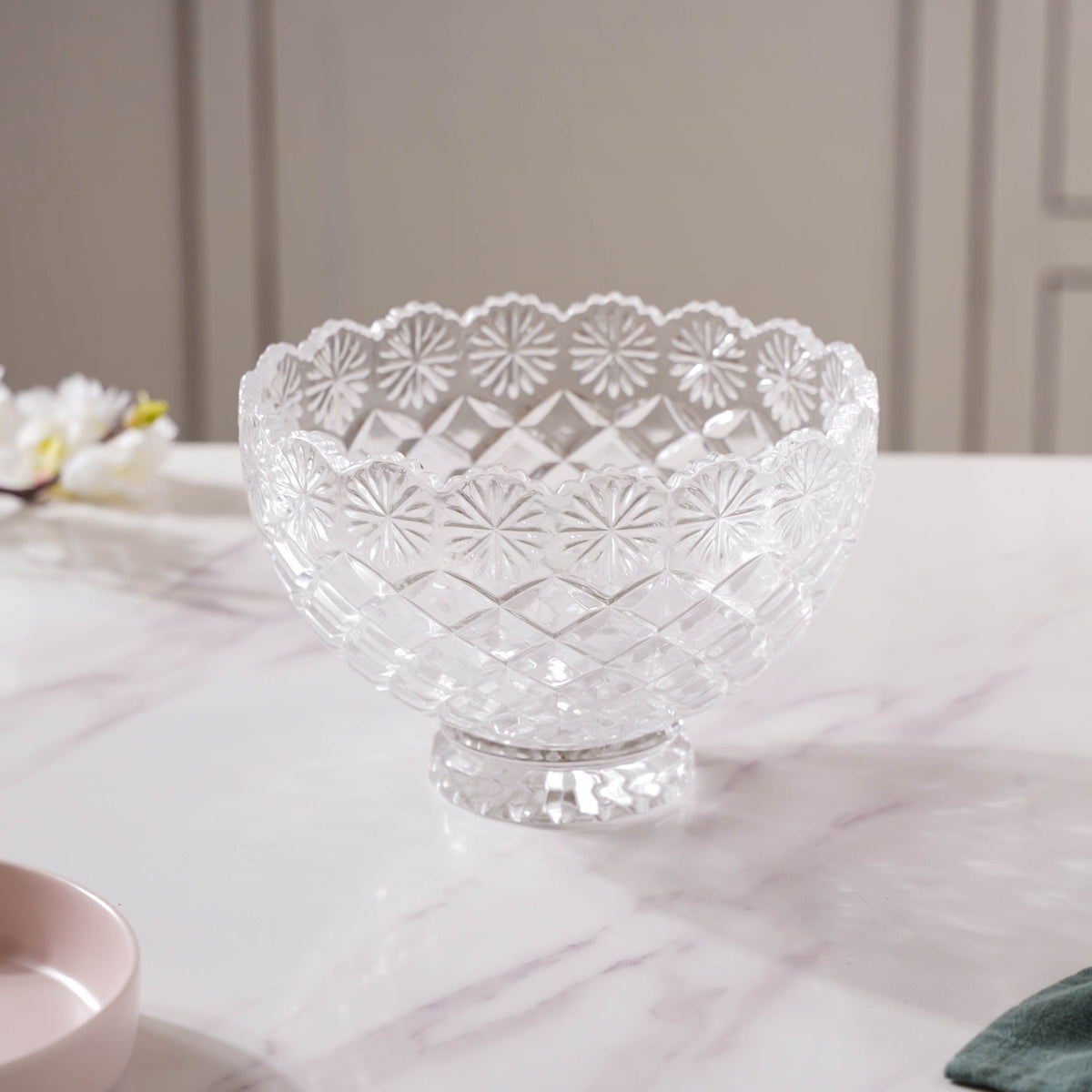 Intricate Glass Serving Bowl Nestasia