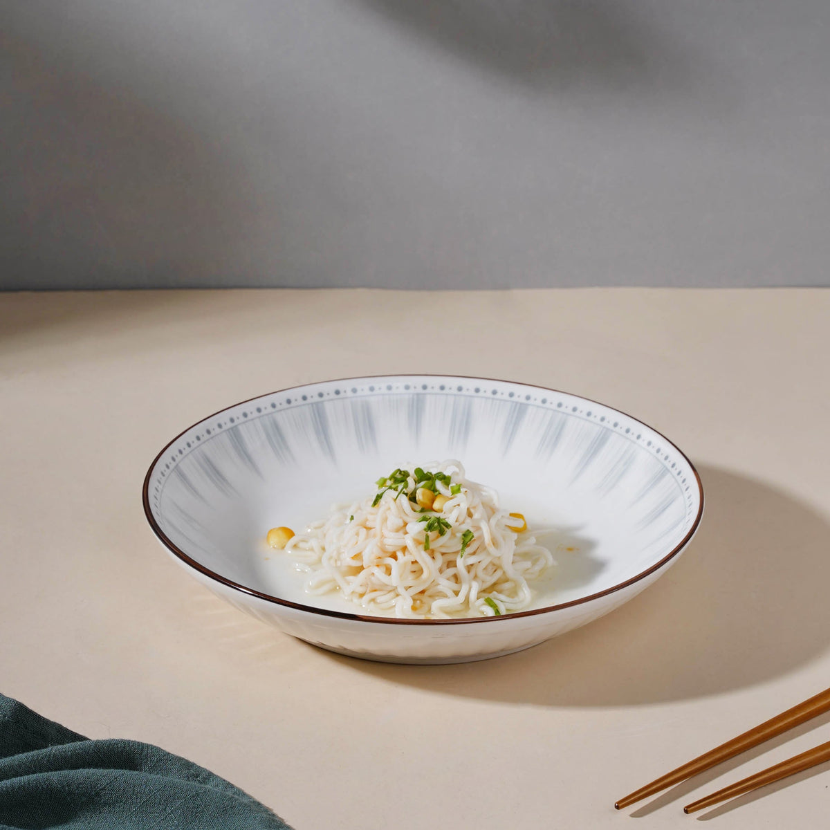 Dainty Patterned Pasta Dish 7 Inch Nestasia