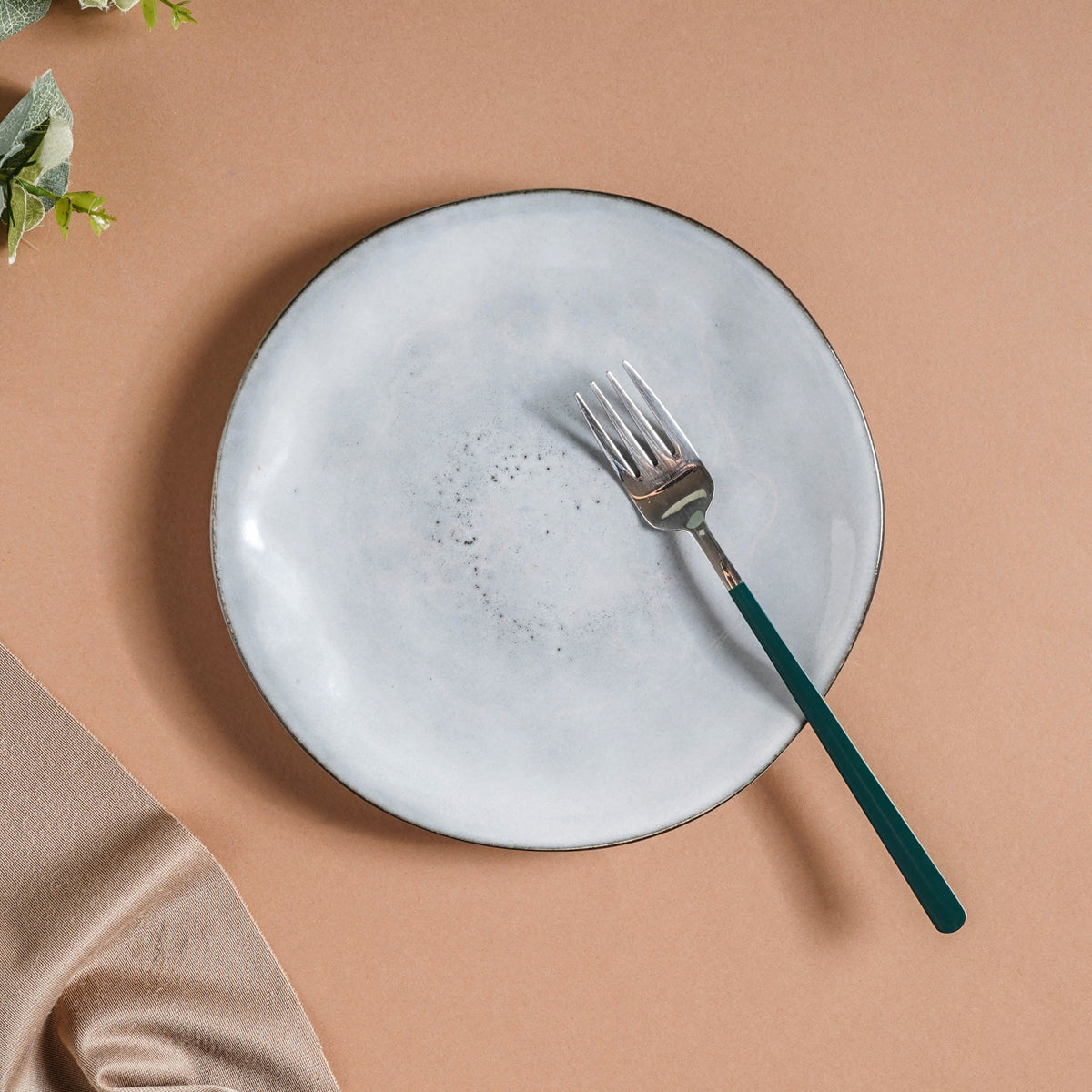 Criselda Grey Gloss Snack Plate 8 Inch Nestasia