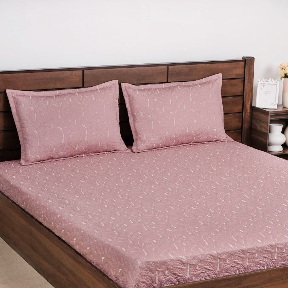 Quilted Leaf Pattern Bed Cover King Size Pink Nestasia