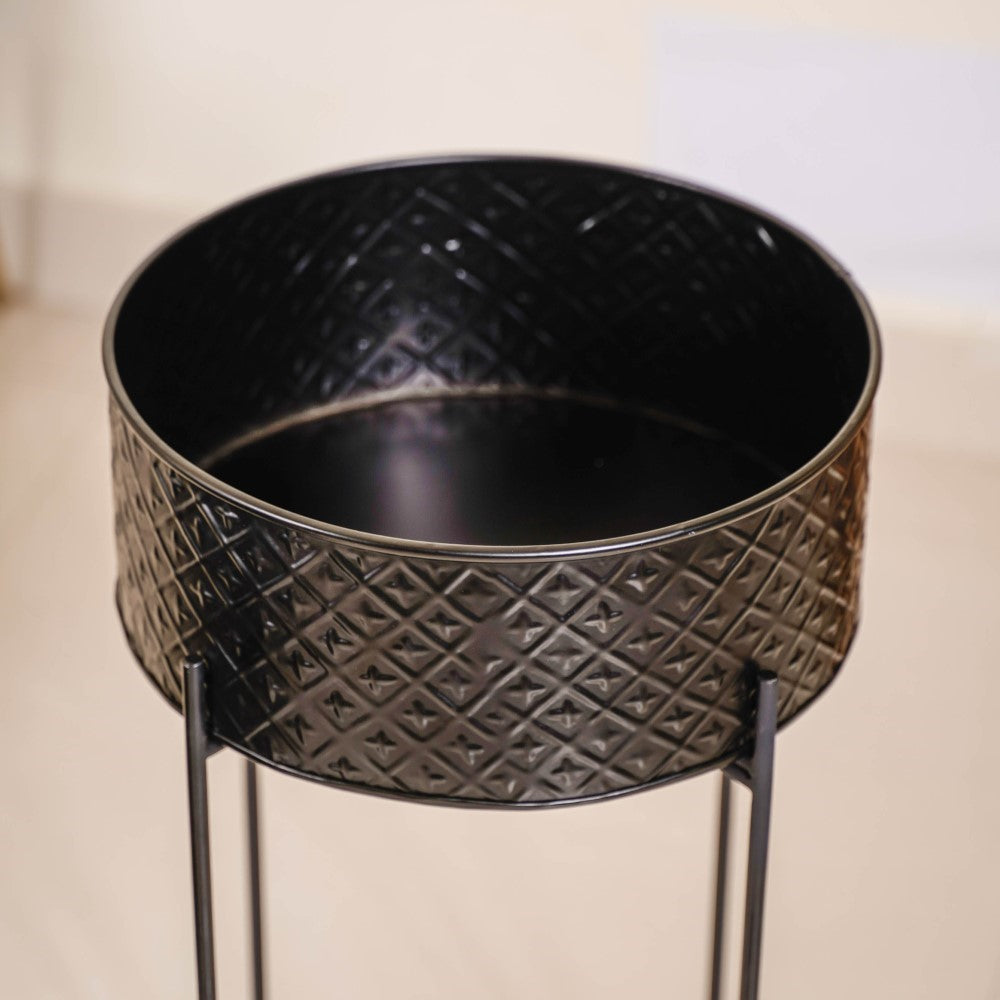 Modern Metal Floor Planter With Stand Black Set Of 2 Nestasia
