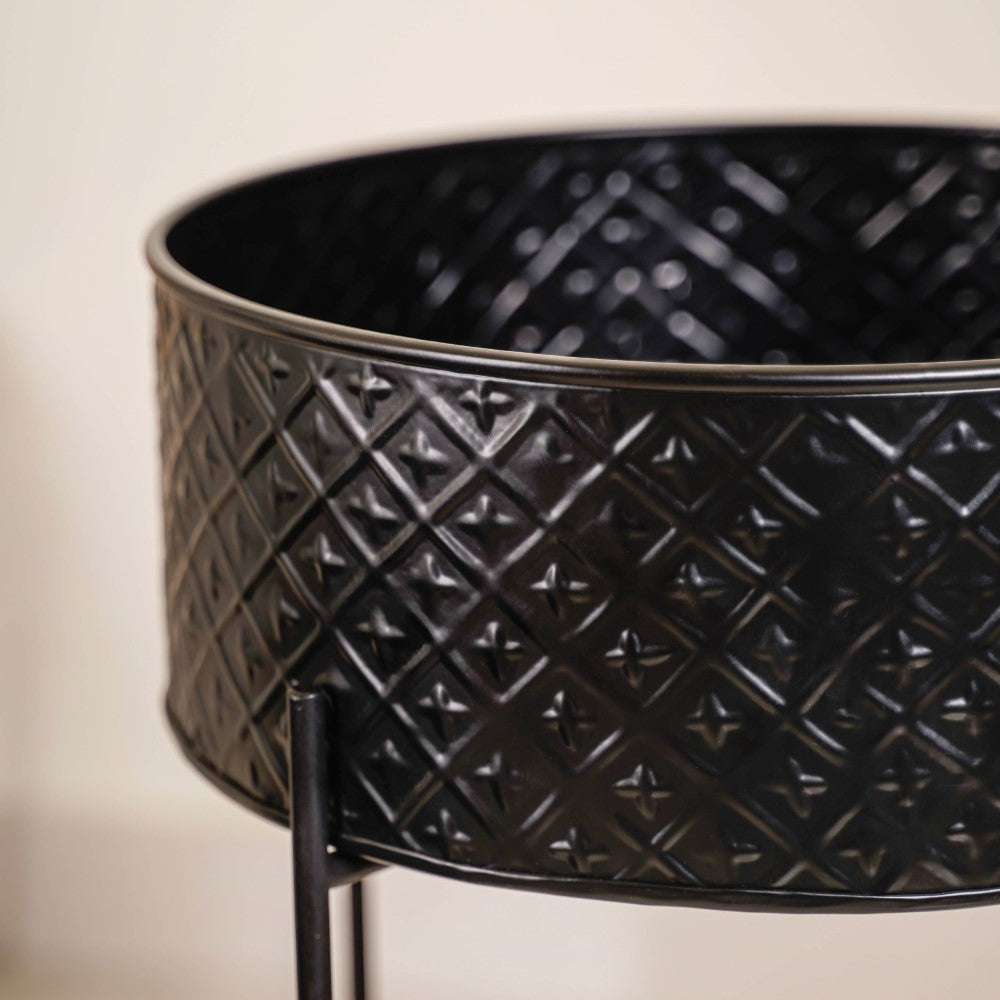 Modern Metal Floor Planter With Stand Black Set Of 2 Nestasia