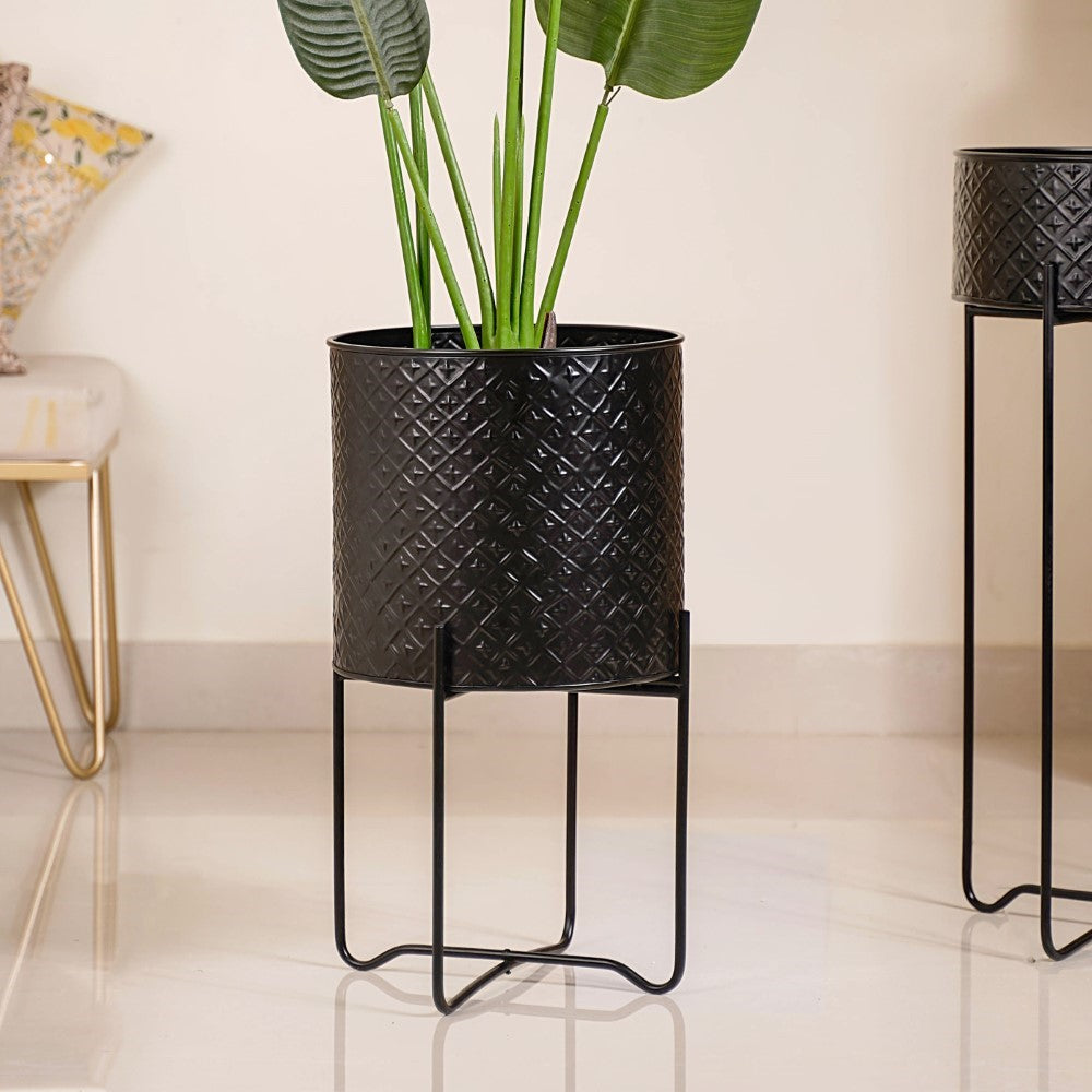 Modern Metal Floor Planter With Stand Black Set Of 2 Nestasia