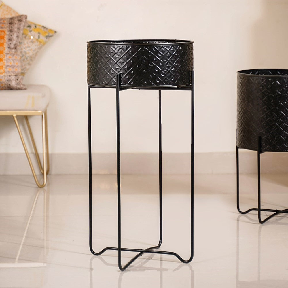 Modern Metal Floor Planter With Stand Black Set Of 2 Nestasia