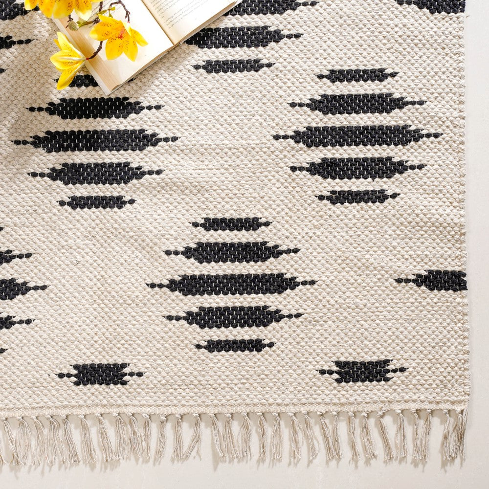 Handwoven Area Rug Black And White Nestasia