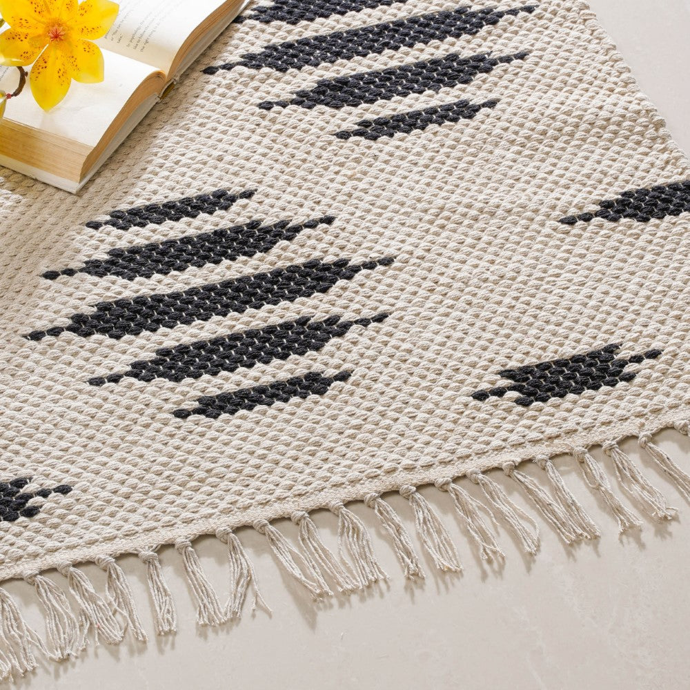 Handwoven Area Rug Black And White Nestasia