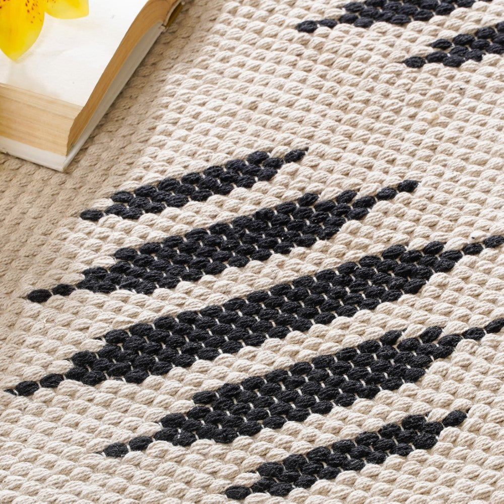 Handwoven Area Rug Black And White Nestasia