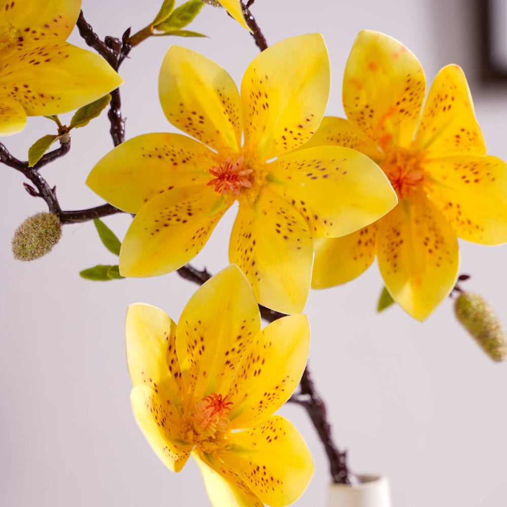 Decorative Lily Flower Stem Yellow Nestasia