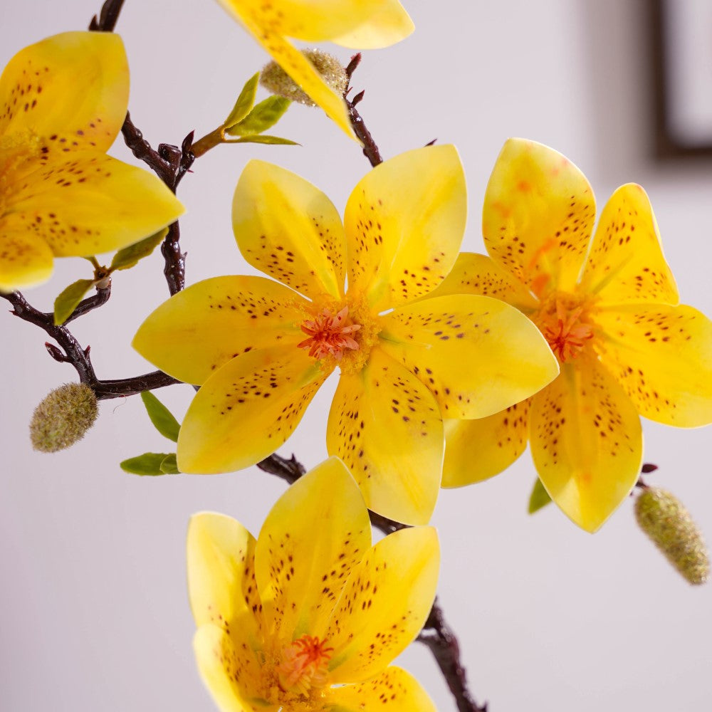 Decorative Lily Flower Stem Yellow Nestasia