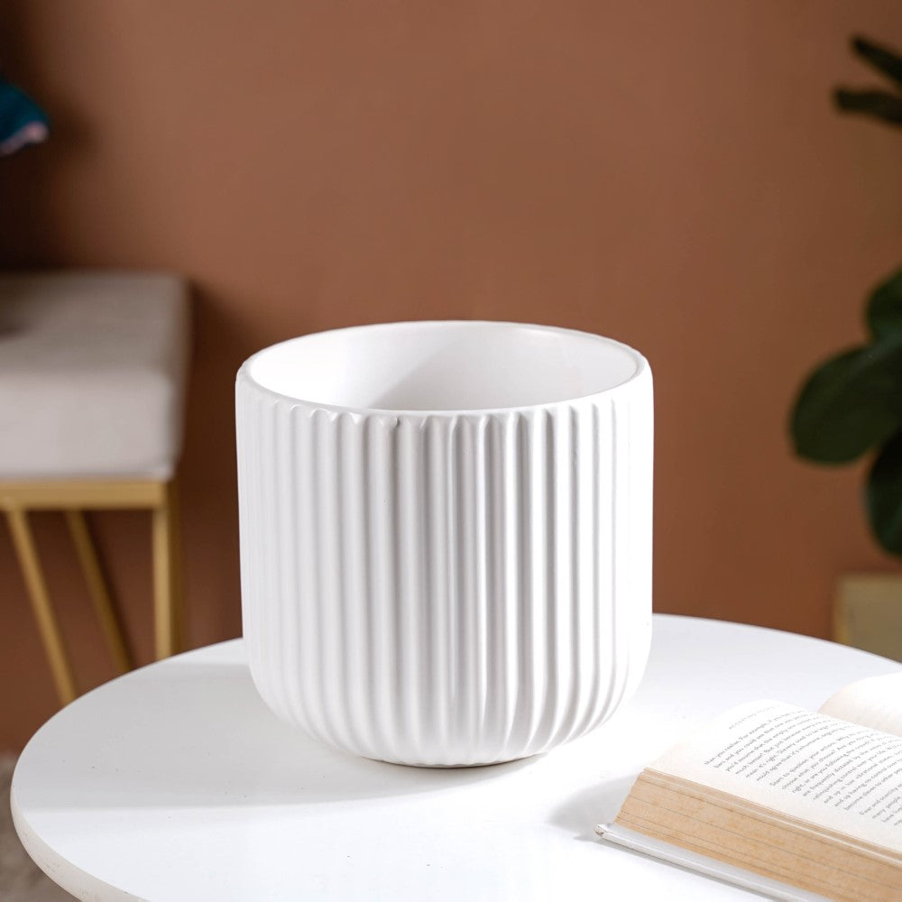 Oat White Ribbed Flower Pot Nestasia