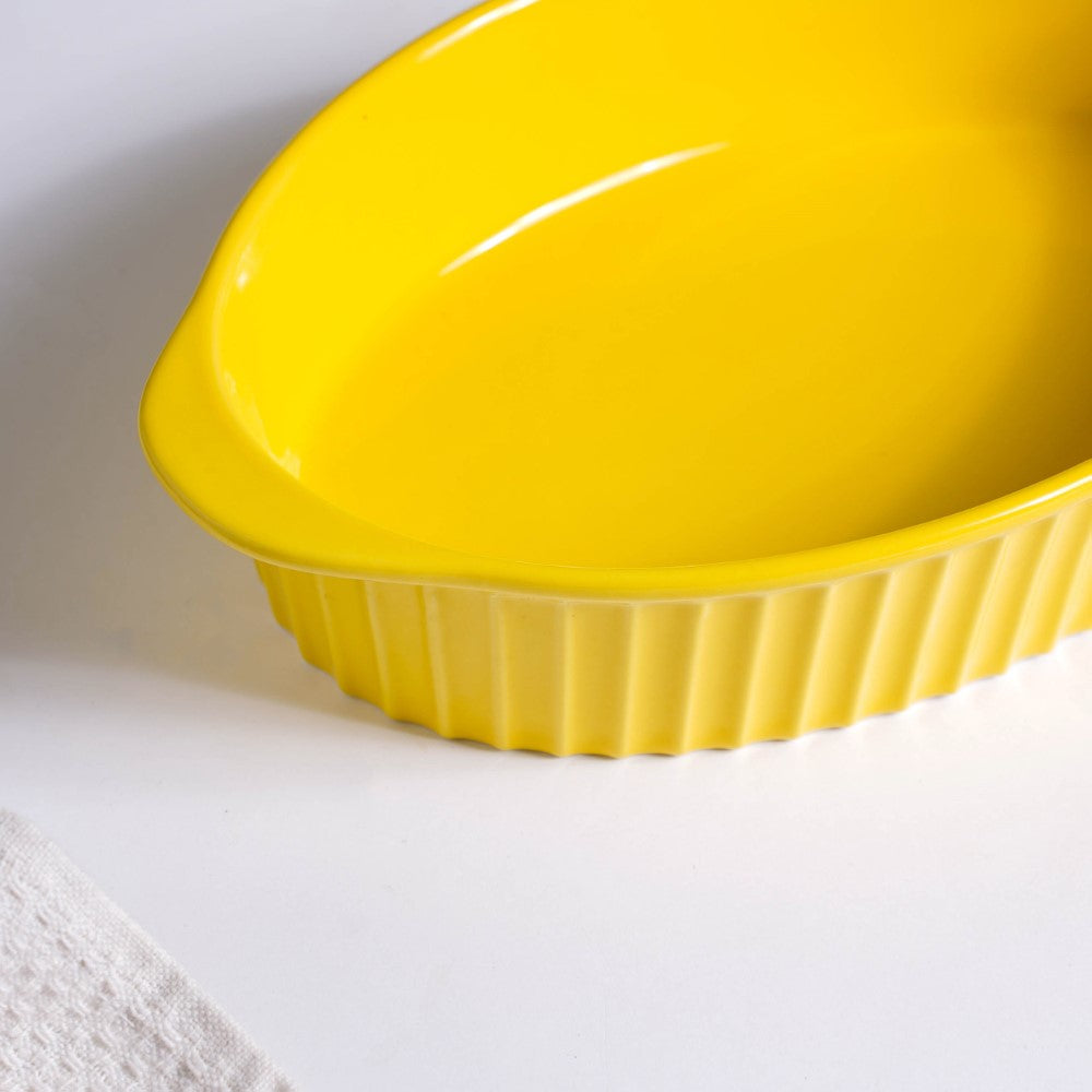 Oval Microwave Baking Pan Yellow 8.5 Inch Nestasia