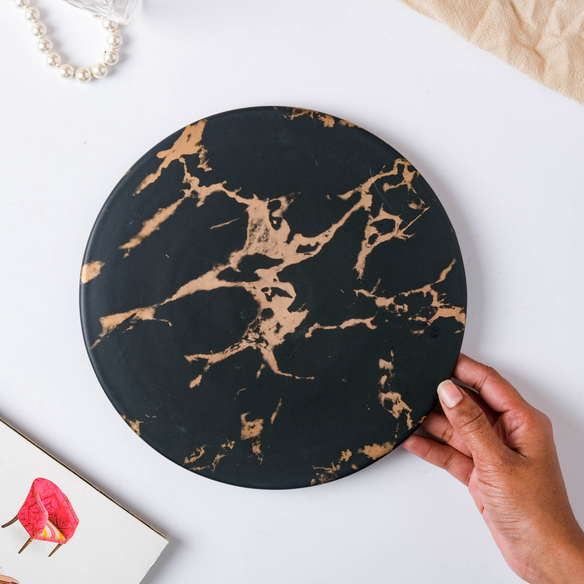 Black Round Ceramic Platter Nestasia