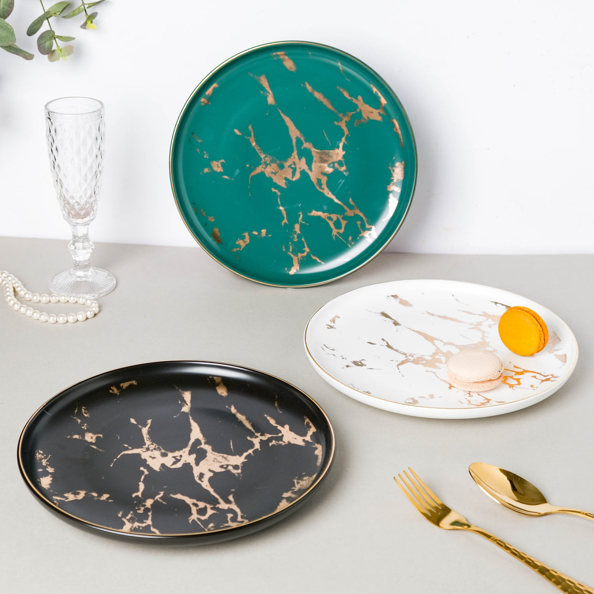 Sleek Marble Dinner Plate Black 10 Inch Nestasia