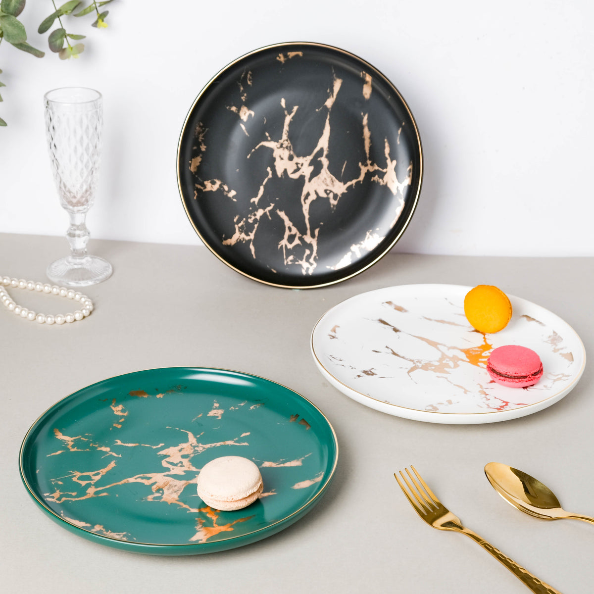 Sleek Marble Dinner Plate Black 10 Inch Nestasia