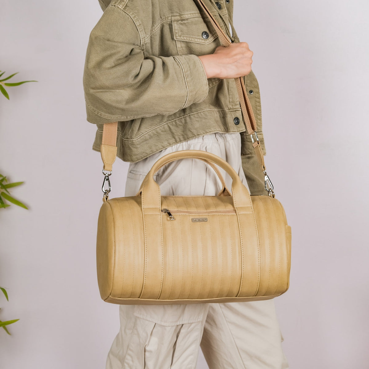Jet-Setter Duffle Bag Beige Small 14x7 Inch Nestasia