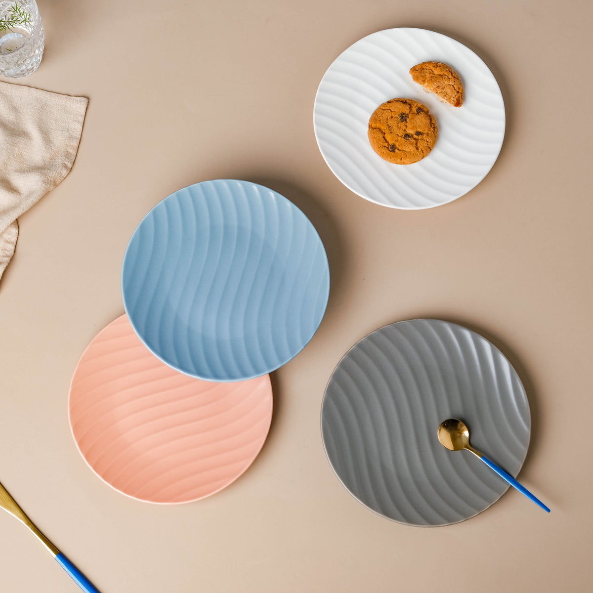 Textured Plate Nestasia