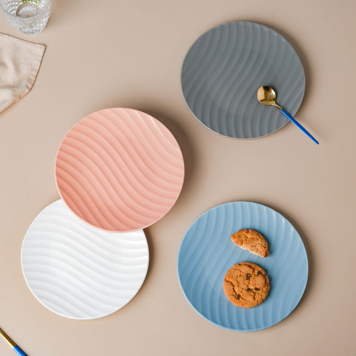 Textured Plate Nestasia